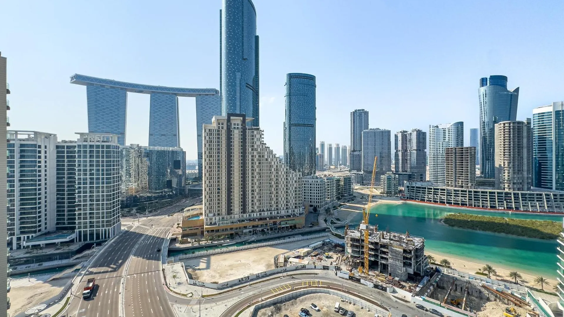 Full Mangrove Views - 5 Min Walk To Beach, Reem Park And Shams Boutik Mall - Modern Building - High Floor Abu Dhabi Apartment