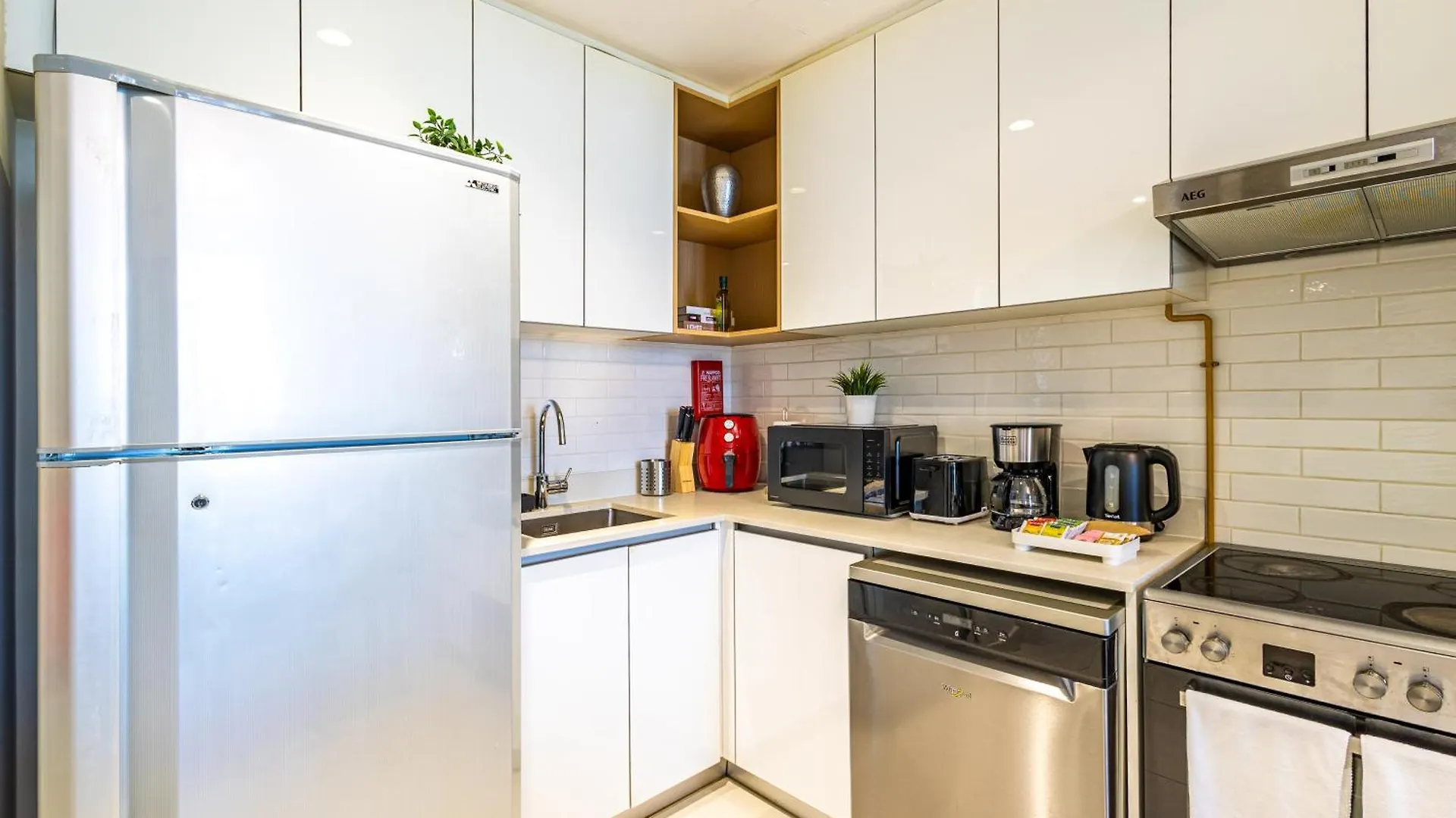 Full Mangrove Views - 5 Min Walk To Beach, Reem Park And Shams Boutik Mall - Modern Building - High Floor Abu Dhabi 0*,