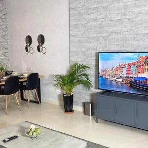  Apartment Yas Island Oasis Getaway 1br Amazon